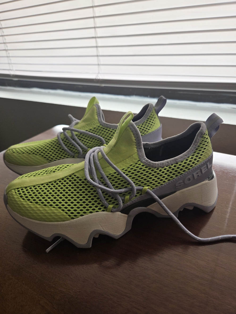 Sorel Neon Green Mesh Slip-On Athletic Shoes 7.5